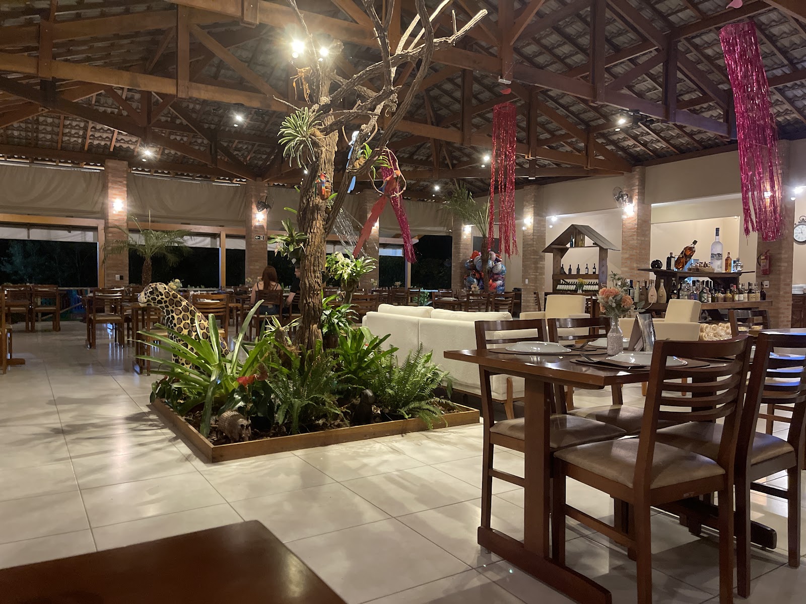 Dionísio Restaurante e Espaço para Eventos.