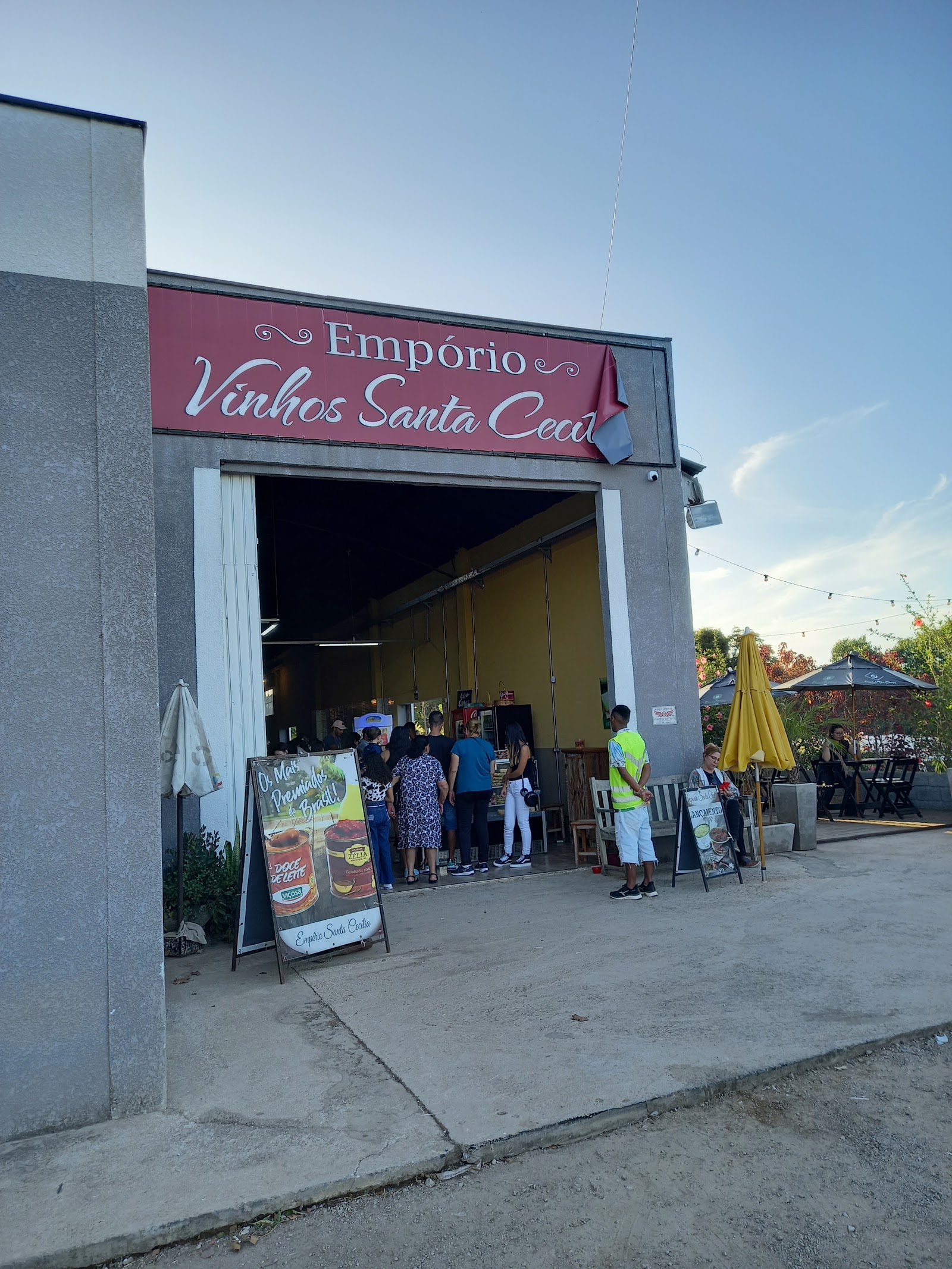 Empório Vinhos Santa Cecília