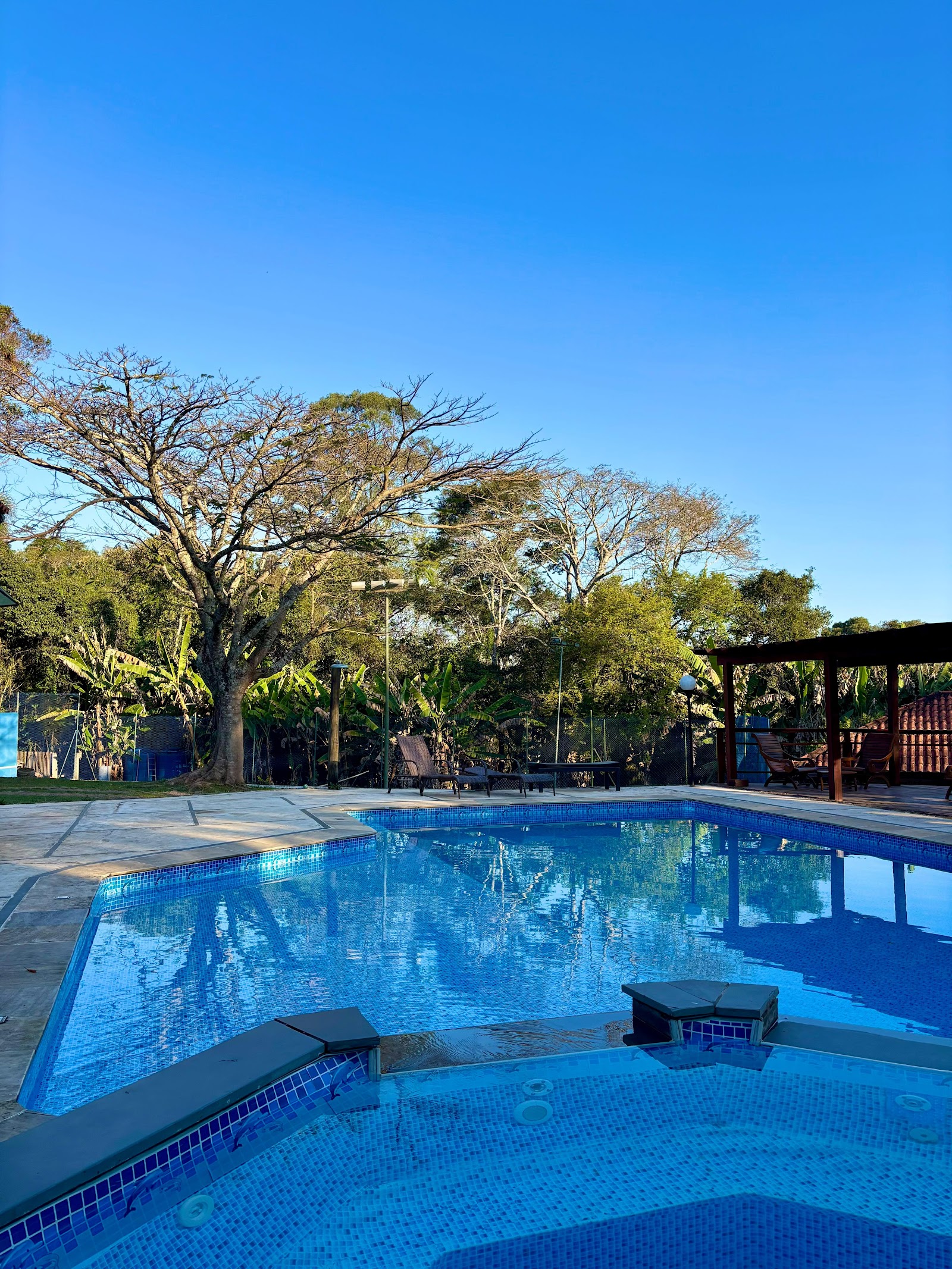 Tajj Hotel e Restaurante